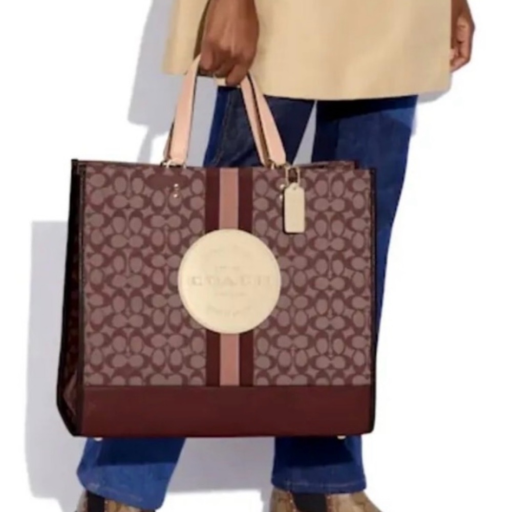 Coach Dempsey Tote 40 (Large)